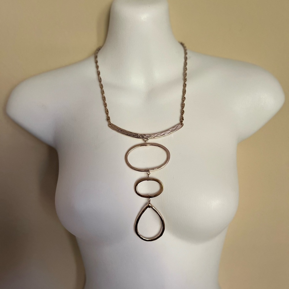 St Thomas Gold Tone Hammered Necklace Adjustable Length New